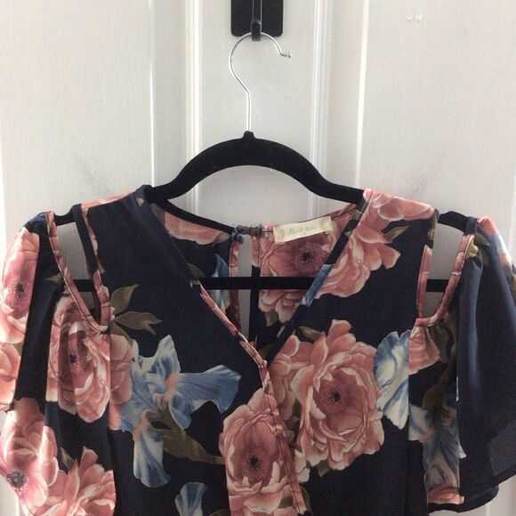Women’s Altar’d State Front Wrap Cold Shoulder Floral‎ Romper XS - Picture 3 of 8